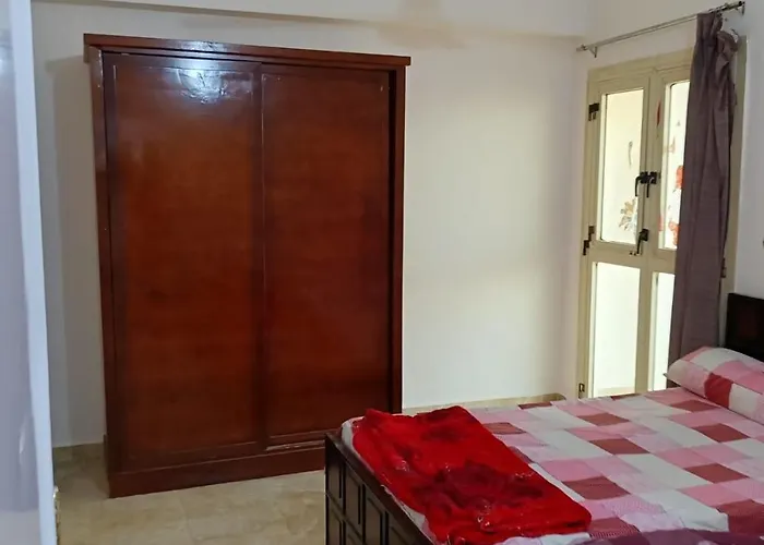 2 With Balcony مرسى علم