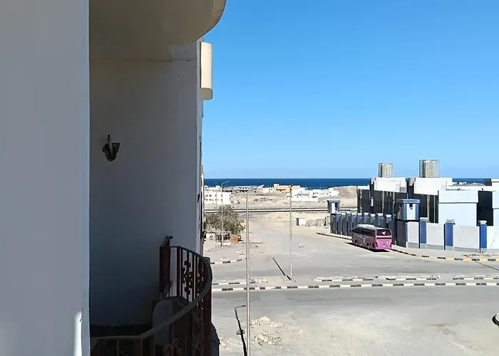 شقة 2 With Balcony *
