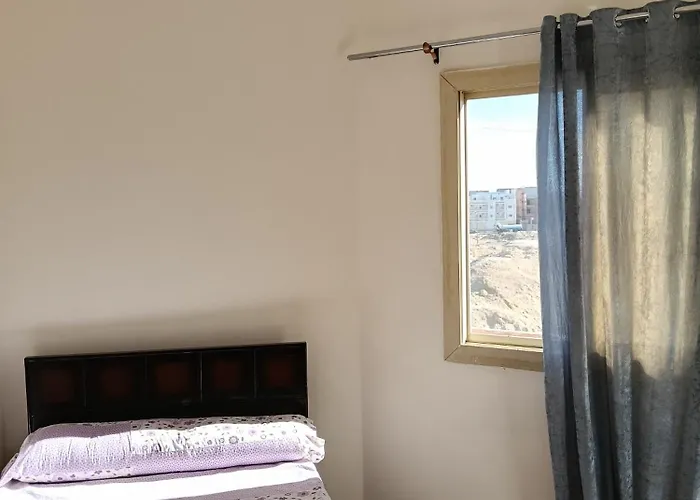 2 With Balcony شقة *