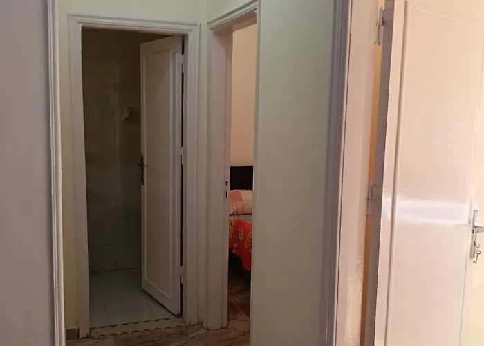 2 With Balcony مرسى علم
